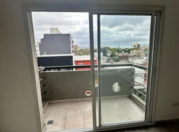 Departamento · 27m² · 1 Ambiente · Depto 1 Amb Al Frente con Balcón 4 Años de Antig Apto Profesional Monte Castro