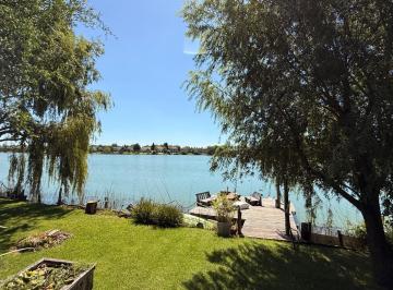 Casa · 422m² · 6 Ambientes · 6 Cocheras · Casa a La Laguna en Venta en Barrio Santa Barbara, Tigre