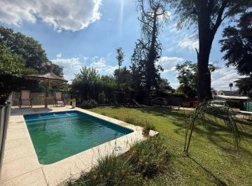 Casa · 197m² · 4 Ambientes · 2 Cocheras · Venta de Casa de 4 Ambientes en La Reja, Moreno. Buenos Aires