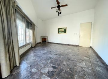 Casa · 140m² · 4 Ambientes · 1 Cochera · Venta Casa 4 Ambientes en Barrio Naon, Mataderos