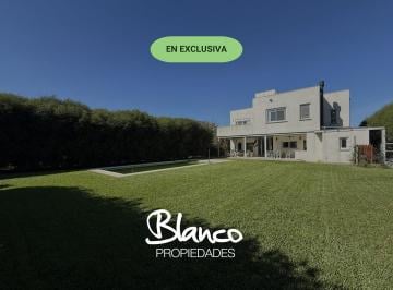 Casa · 213m² · 4 Ambientes · 2 Cocheras · Casa en Venta en Haras Santa Maria, Escobar, G. B. a. Zona Norte