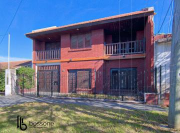 Casa · 164m² · 5 Ambientes · 1 Cochera · Casa en Bernardino Rivadavia