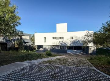 Casa · 260m² · 4 Ambientes · 2 Cocheras · Casa a Estrenar en Estancia Q2