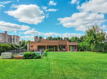 Casa · 200m² · 6 Ambientes · 4 Cocheras · Casa en Venta en Estancias del Pilar La Argentina