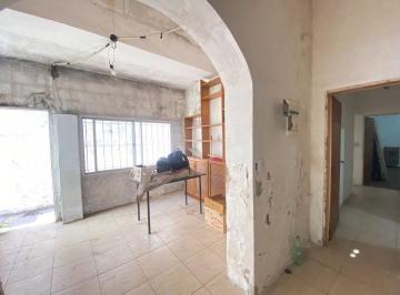 Casa · 218m² · 7 Ambientes · Casa a Refaccionar Villa Urquiza
