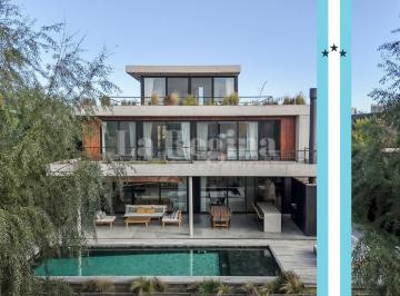 Casa · 529m² · 7 Ambientes · 2 Cocheras · Casa en Venta en El Yacht, Nordelta, Tigre