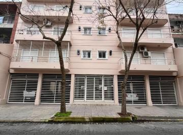 Departamento · 50m² · 2 Ambientes · 1 Cochera · 2 Ambientes Muy Lindo y Luminoso, con Balcón