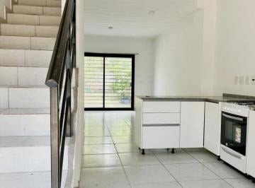 Casa de 3 ambientes, Malvinas Argentinas · Duplex con Jardin Privado en Complejo Los Fresnos