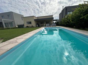 Casa de 4 ambientes, Pilar · Casa en Venta Moderna de 4 Ambientes con Pileta. Santa Elena. Pilar