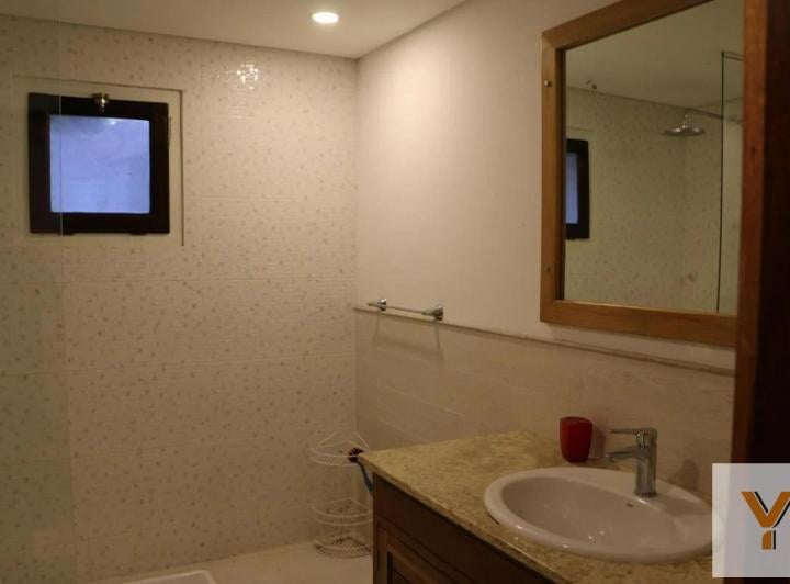 Casa · 220m² · 5 Ambientes