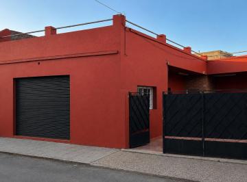 PH · 80m² · 3 Ambientes · 1 Cochera · Casa en Carapachay