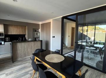 Casa · 179m² · 4 Ambientes · 2 Cocheras · Duplex en Venta La Luisita 3 Dorm. y Pileta