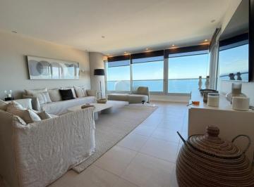 Departamento · 131m² · 3 Ambientes · Venta Apartamento en Primera Línea de Playa Brava – 2 Suites con Amenities Premium