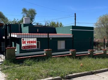 Casa · 140m² · 5 Ambientes · 2 Cocheras · Casa en Venta Cosquin 3 Dorm.