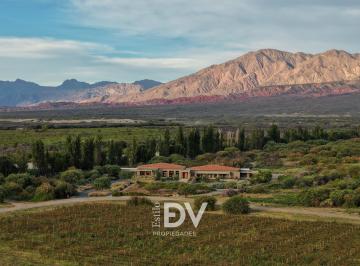 Casa · 7484m² · 5 Ambientes · 2 Cocheras · Casa en Alquiler Temporario - La Estancia de Cafayate
