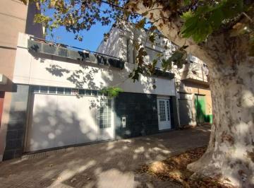 Casa · 160m² · 5 Ambientes · 1 Cochera · Casa en Venta de Tres Dorm. en Barrio Parque Rosario