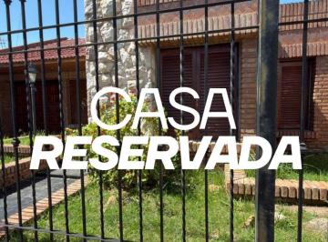 Casa · 135m² · 10 Ambientes · 2 Cocheras · Casa en Venta en Los Naranjos