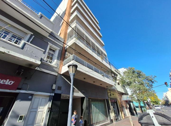 Depto 1 Amb con Balcon de Categoría