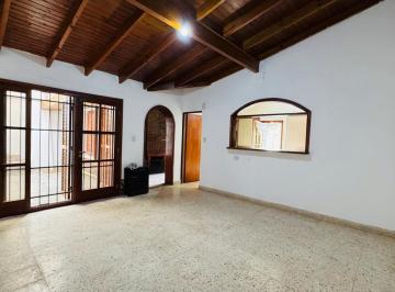 Casa · 200m² · 6 Ambientes · 2 Cocheras · Venta Casa 4 Dorm., Parque, Cochera