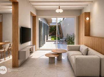 Casa · 175m² · 4 Ambientes · 1 Cochera · Casa de Pasillo 3 Dorm. en Construccion con Quincho - Italia 1900 - Abasto Rosario | Venta