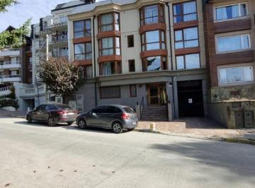 Departamento de 2 ambientes, San Carlos de Bariloche · Departamento de Dos Ambientes, con Vestidor y Baulera