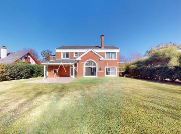 FACHADA 1 CASA EN ABRIL CLUB DE CAMPO, HUDSON · Casa en Venta 4 Dorm. y Excelente Lote, en Abril Club de Campo, Hudson.