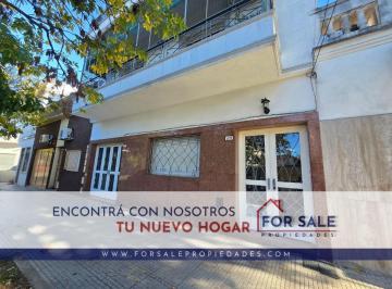 PH de 3 ambientes, Monte Castro · PH 3 Ambientes Al Contrafrente – Muy Luminoso - Bajas Expensas