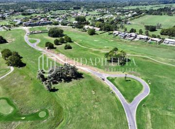 Terreno · 1910m² · Lote en Venta en Pilara - El Faeton Sobre Cancha de Golf E - Pilará - Pilar