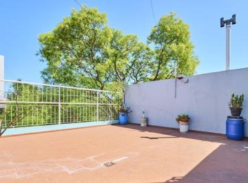PH · 96m² · 4 Ambientes · 1 Cochera · PH en Venta en Paternal – 3 Dorm., Terraza, Luz y Confort en Cada Rincón - Muy Buen Estado