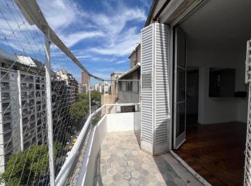 Departamento de 2 ambientes, Barrio Norte · Muy Luminoso - Cochera - Balcon - Ultimo Piso!