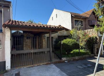Casa · 120m² · 4 Ambientes · 1 Cochera · Chalet en Única Planta 4 Ambientes - Gran Ubicación