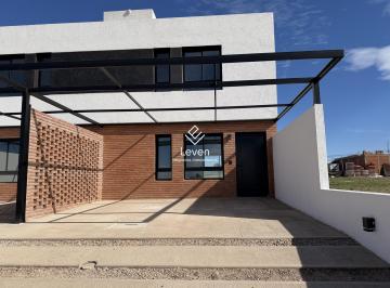 Casa · 105m² · 3 Ambientes · 2 Cocheras · Duplex 2 Dorm. a Estrenar en Docta Parque