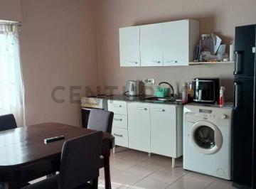 Casa · 53m² · 4 Ambientes · 3 Cocheras · Casa en Venta 14 Entre 35 y 36 - 2 Dorm.