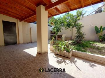 PH · 70m² · 2 Dormitorios · PH en Venta 3 Ambientes C/ Patio y Parrilla, Villa Ballester