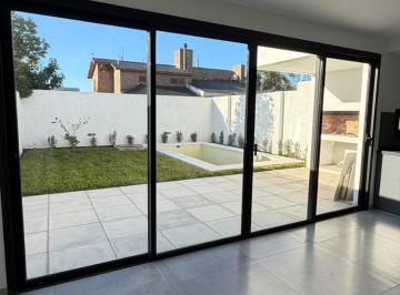 Foto · ¡Tu Casa Premiun a Estrenar en Villa Belgrano! 3 Dor Suite Livcom Patio Piscina.