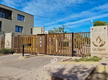 Departamento de 4 ambientes, Carrodilla · Alquiler de Depto en Planta Baja, 2 Habitaciones, Cochera y Patio en B° Cerrado Los Agaves
