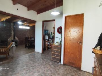 Casa · 143m² · 5 Ambientes · Casa en Esquina con Locales Comerciales Cerca de Barrio Cerrado - Formosa 1000 - Roldán | Venta