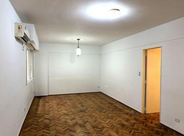 Departamento de 3 ambientes, Recoleta · Departamento Zona Parque Las Heras Excelente Ubicación. Coronel Diaz 2300