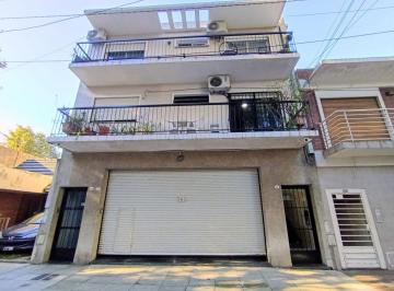 Departamento de 3 ambientes, Villa Luro · Dpto de 3 Amb. C/balcon Corrido Al C/frente. Bajas Expensas. Todo Luz!