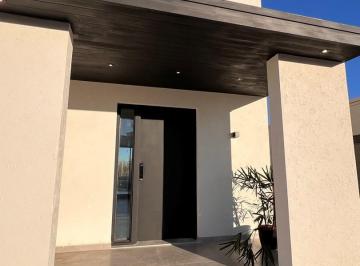 Casa · 181m² · 4 Ambientes · 2 Cocheras · Casa en Venta en Santa Ana, Villanueva, Tigre