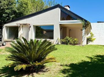 Casa · 173m² · 4 Ambientes · 1 Cochera · Muy Linda Casa en Una Planta con 3 Dorm. y Pileta en Los Lagartos Country Club Pilar