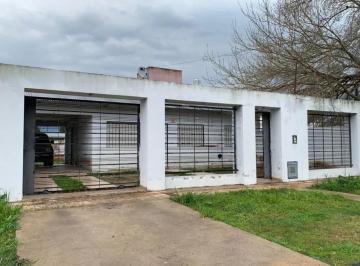 Casa · 75m² · 3 Ambientes · 1 Cochera · Casa en Venta - 2 Dorm. 1 Baño - Cochera - 315 m² - La Plata