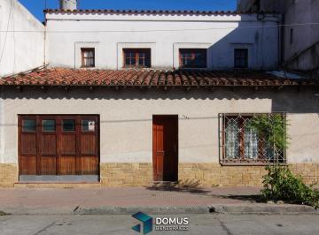 Casa · 180m² · 7 Ambientes · 1 Cochera · Venta Casa Urquiza 1200 Macrocentro