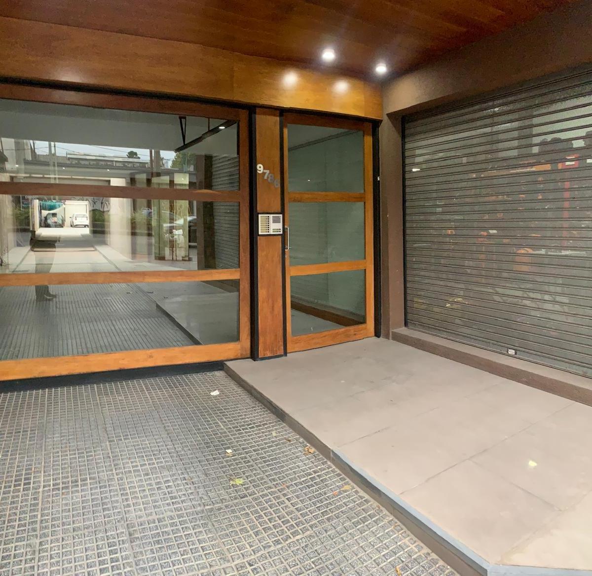 Hipolito Yrigoyen 9780 1ºF con Cochera