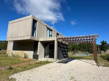 Casa · 170m² · 4 Ambientes · Casa en Venta - 3 Dorm. 3 Baños - Pinamar