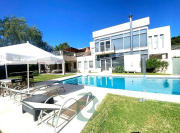 Casa · 835m² · 8 Ambientes · 8 Cocheras · Venta Casa 7 Amb. San Diego Country Club. Moreno. Financia