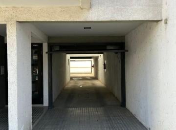 Garage , Córdoba · Cochera de Fácil Acceso y Estacionamiento en Barrio General Paz