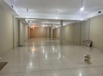 Local comercial · 380m² · Alquiler • Importante Local Comercial • Liniers