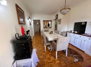 Departamento en Venta de 4 ambientes  · Depto 4 Amb Super Luminoso en Balvanera
