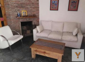 Casa · 65m² · 3 Ambientes · 1 Cochera · Dúplex en Venta - 2 Dorm. 2 Baños - 110 m² - Villa Gesell
